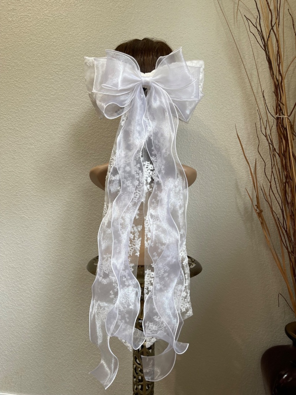 Lace Bridal Veil with Removable Organza Bow tulle embroidered Wedding Accessory - Picture 11 of 11